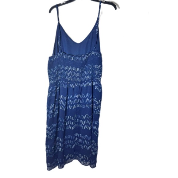 Old Navy Blue Chevron Sundress Spaghetti Strap Midi - Picture 2 of 4